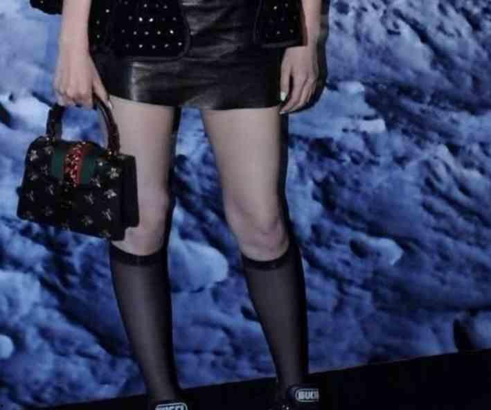 国产丝袜助理在线观看,国产丝袜助理在线观看，性感瞬间尽收眼底